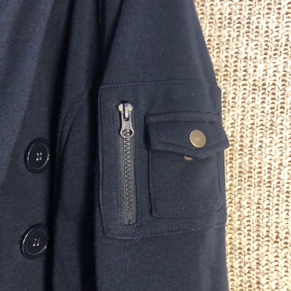 Super warm navy winter jacket! (Size M) - Picture 4 of 5